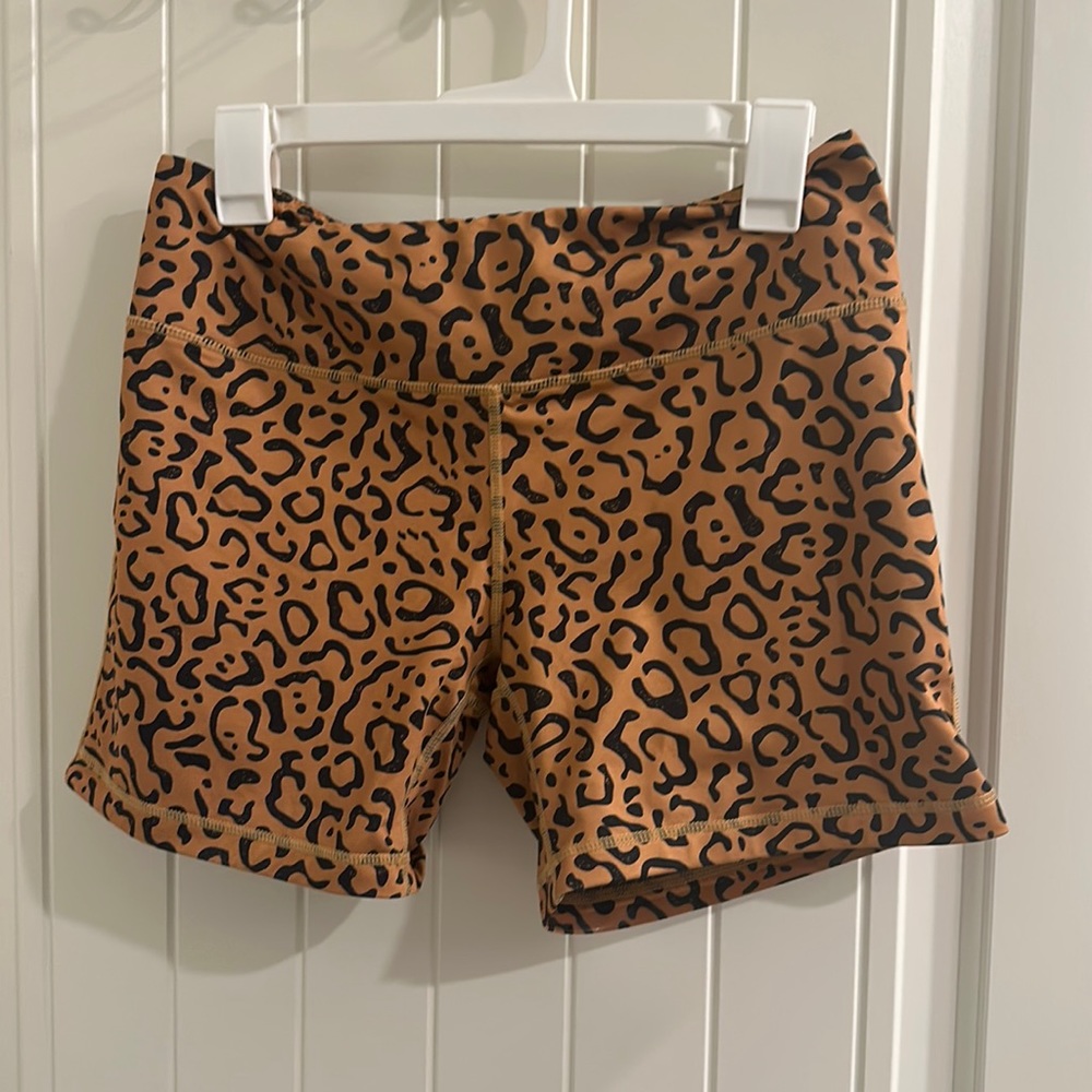 Iab mfg large no ride 5 inch in seam shorts